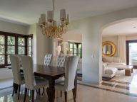 Villa for sale in El Rosario, Marbella East