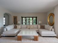 Villa for sale in El Rosario, Marbella East
