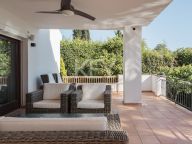 Villa for sale in El Rosario, Marbella East