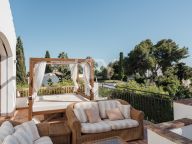 Villa for sale in El Rosario, Marbella East