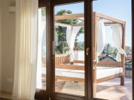 Villa for sale in El Rosario, Marbella East