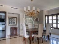 Villa for sale in El Rosario, Marbella East