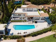 Villa for sale in Nueva Andalucia