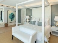 Villa for sale in Nueva Andalucia
