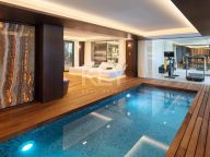 Villa for sale in Nueva Andalucia