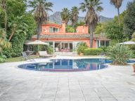 Villa for sale in Nagüeles, Marbella Golden Mile