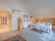 Villa for sale in Nagüeles, Marbella Golden Mile