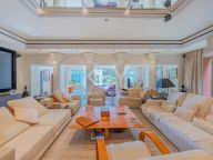 Villa for sale in Nagüeles, Marbella Golden Mile