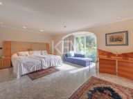 Villa for sale in Nagüeles, Marbella Golden Mile
