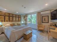 Villa for sale in Nagüeles, Marbella Golden Mile