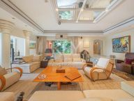 Villa for sale in Nagüeles, Marbella Golden Mile