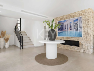 Villa for sale in Los Naranjos Hill Club, Nueva Andalucia