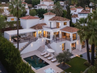 Villa for sale in Los Naranjos Hill Club, Nueva Andalucia