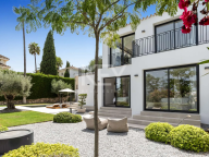 Villa for sale in Los Naranjos Hill Club, Nueva Andalucia