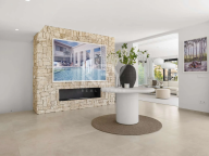 Villa for sale in Los Naranjos Hill Club, Nueva Andalucia