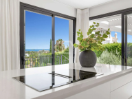 Villa for sale in Los Naranjos Hill Club, Nueva Andalucia