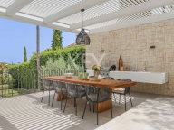 Villa for sale in Los Naranjos Hill Club, Nueva Andalucia