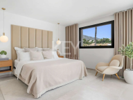 Villa for sale in Los Naranjos Hill Club, Nueva Andalucia
