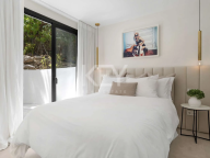 Villa for sale in Los Naranjos Hill Club, Nueva Andalucia