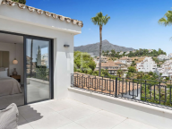 Villa for sale in Los Naranjos Hill Club, Nueva Andalucia