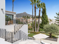 Villa for sale in Los Naranjos Hill Club, Nueva Andalucia