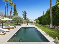 Villa for sale in Los Naranjos Hill Club, Nueva Andalucia