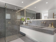 Villa for sale in Los Naranjos Hill Club, Nueva Andalucia