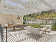 Villa for sale in Los Naranjos Hill Club, Nueva Andalucia