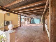 Villa for sale in Cortijo Blanco, San Pedro de Alcantara