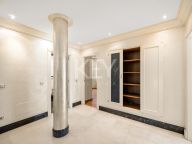 Villa for sale in Cortijo Blanco, San Pedro de Alcantara