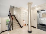 Villa for sale in Cortijo Blanco, San Pedro de Alcantara