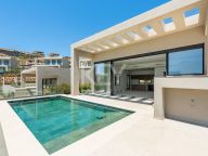 Villa for sale in Benahavis