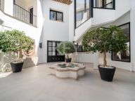 Villa en venta en Marbella Hill Club, Marbella Golden Mile
