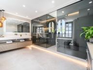 Villa en venta en Marbella Hill Club, Marbella Golden Mile