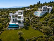 Villa for sale in Elviria, Marbella East