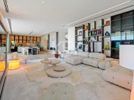 Villa for sale in El Herrojo, Benahavis