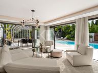 Villa for sale in Las Brisas, Nueva Andalucia