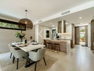 Semi Detached House for sale in Marbella - Puerto Banus