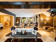 Villa for sale in Los Monteros, Marbella East