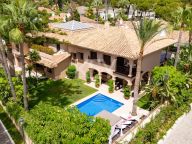 Villa for sale in Los Monteros, Marbella East
