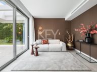 Villa for sale in El Paraiso, Estepona