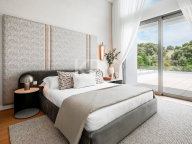 Villa for sale in El Paraiso, Estepona