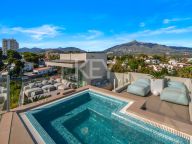 Villa for sale in Nueva Andalucia
