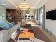 Villa for sale in Nueva Andalucia