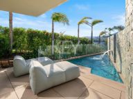 Villa for sale in Nueva Andalucia