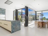 Villa for sale in Rocio de Nagüeles, Marbella Golden Mile