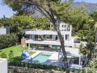 Villa for sale in Rocio de Nagüeles, Marbella Golden Mile