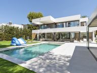 Villa for sale in Rocio de Nagüeles, Marbella Golden Mile