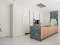 Villa for sale in Rocio de Nagüeles, Marbella Golden Mile