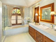 Villa en alquiler en Las Lomas del Marbella Club, Marbella Golden Mile